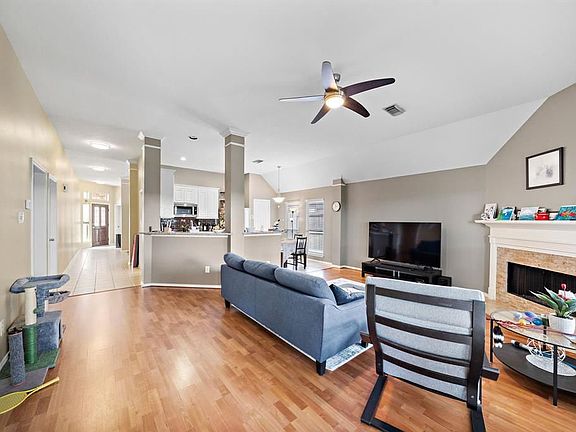 3rd image of 21506 Willow Glade Dr