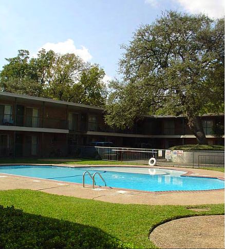 2nd image of 1802 West Ave APT 107