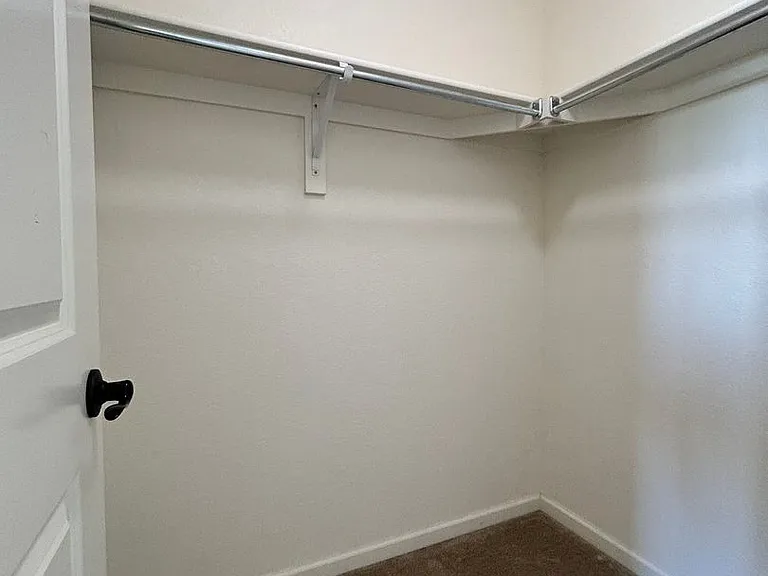 502 W 169th Pl — Photo 32
