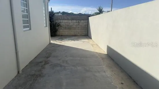 15 T — Photo 15