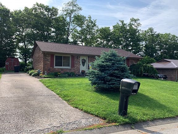 3rd image of 545 Queensway Dr