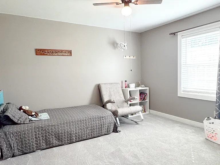 2106 Perry Dr — Photo 13