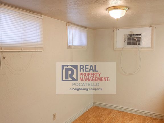 5th image of 791 & 793 McKinley Ave #791-1/2