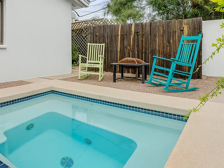 1228 N Norton Ave — Photo 12