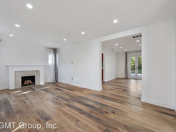 4th image of 7715 Lexington Ave