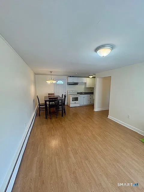 2 bed, 1.0 bath, 650 sqft, $1,700 — Photo 4