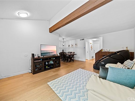 4th image of 3517 Eucalyptus St