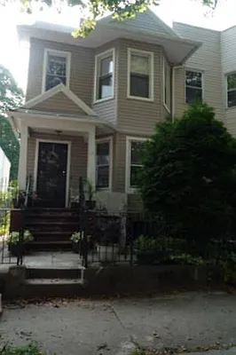 Rented by Level Group | media 9