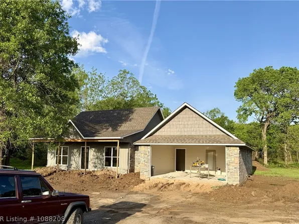 303 Harding St, Poteau, OK 74953