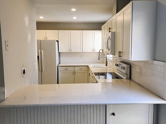 4th image of 8933 SE Hobe Ridge Ave