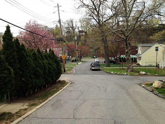 5th image of 20 Chester Dr