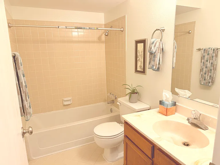 Villa Dr SE — Photo 4
