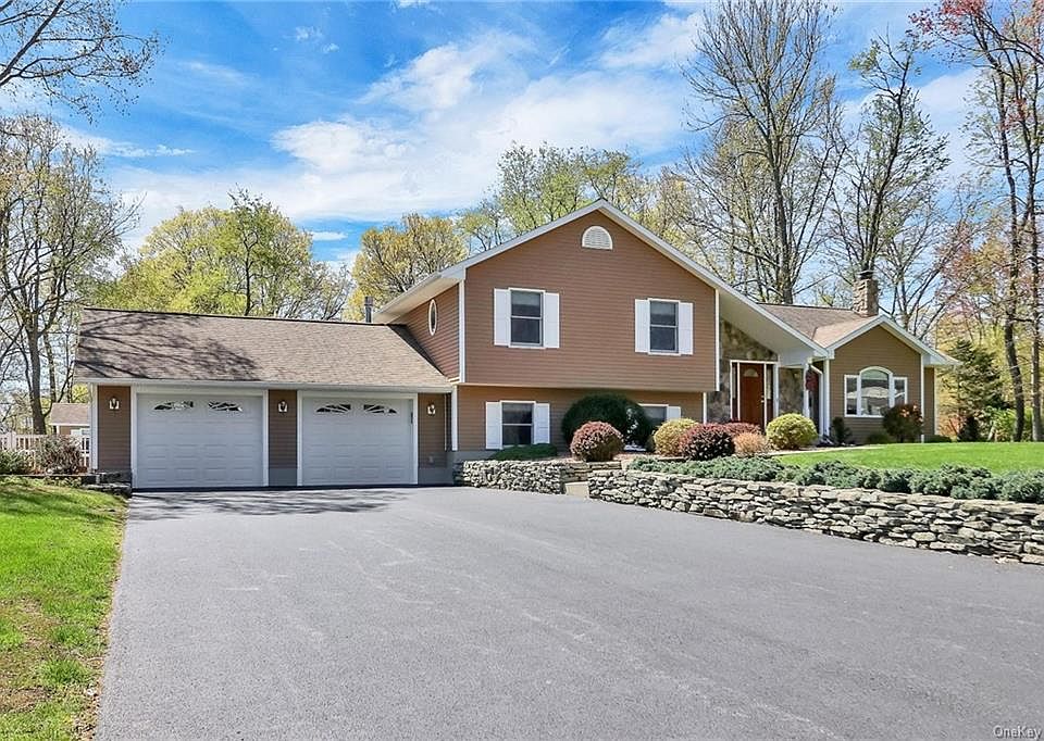 1st image of 17 Sommerfield Dr