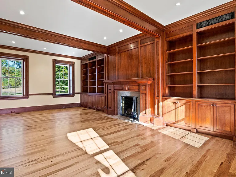 16131 Old York Rd — Photo 14
