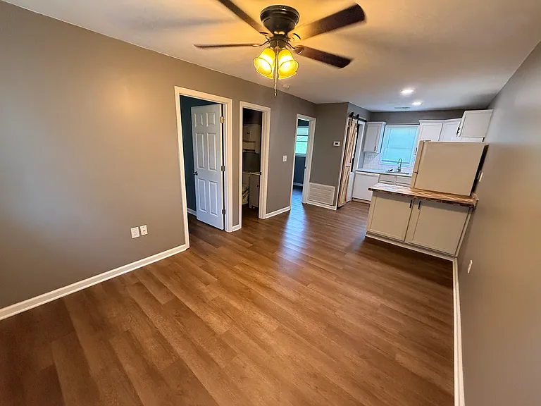 2 bed, 1.0 bath, $750 — Photo 1