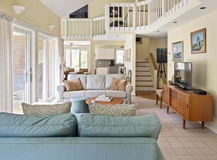 64 Jernegan Pond Rd, Edgartown, MA 02539