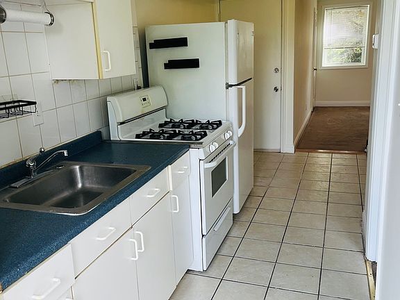 5th image of 962 Mount Olivet Rd NE APT 2