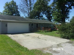 650 W Blue St, Sheldon, IL 60966