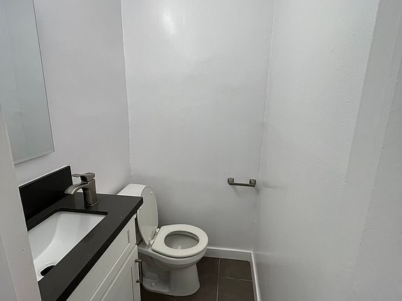 2nd image of 4510 Colbath Ave APT 1