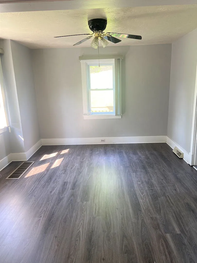 Recently Updated 2 Bedroom House in Verona. Available October. — Photo 3