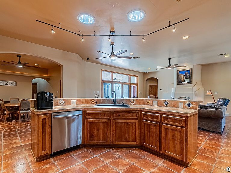 Kitchen with island