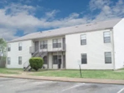 1 bed, 1.0 bath, $694 — Photo 3