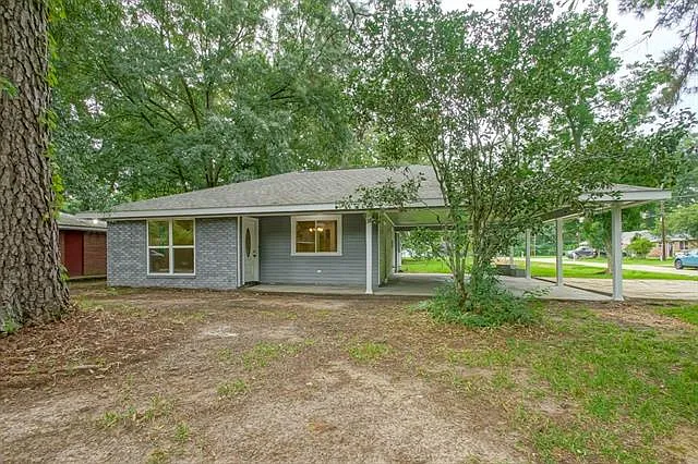 42164 Garden Dr