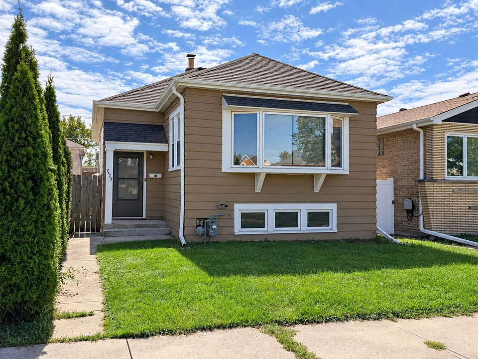 7429 W 58th Pl