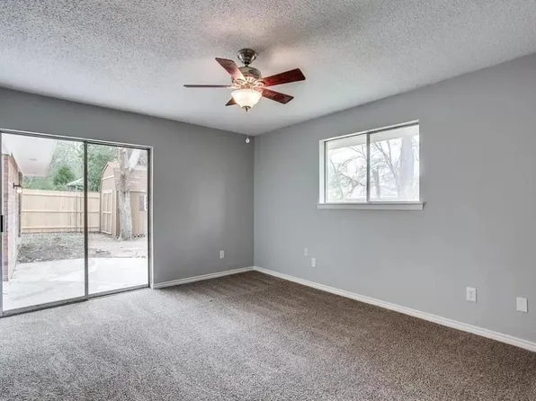 726 Cottonwood Cir, Desoto, TX 75115