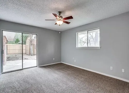 726 Cottonwood Cir Photo 1