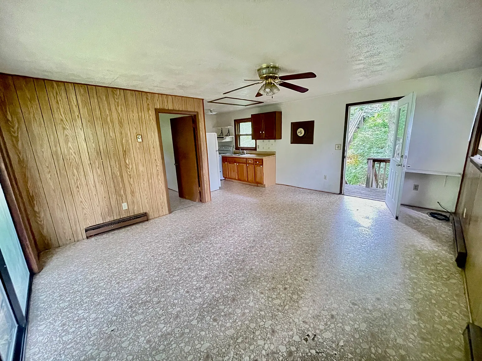 1 bed, $700 — Photo 2