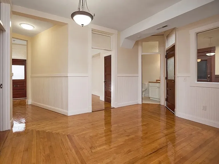 15 Hamilton St #1 — Photo 10