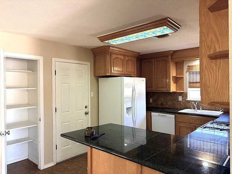 4423 Gulf Ave — Photo 9