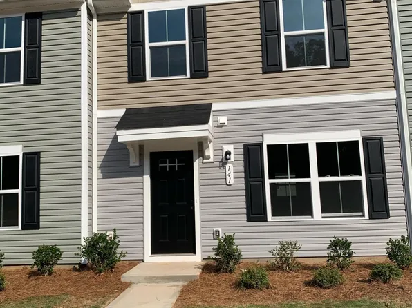 141 Fernside Ct, Greenville, SC 29617