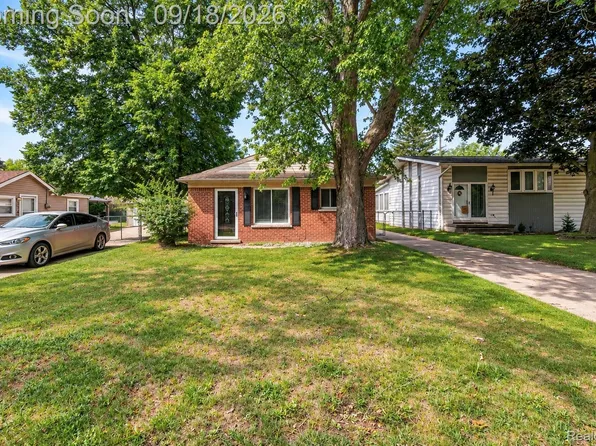 8031 N Silvery Ln, Dearborn Heights, MI 48127