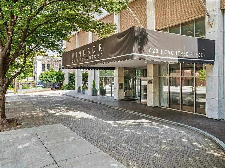 620 Peachtree St NE #911 — Photo 1