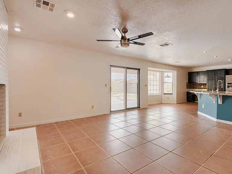 912 Portulaca Ct — Photo 9