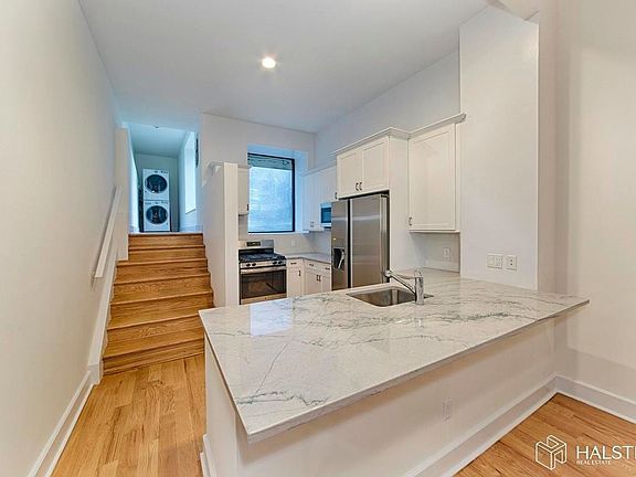 4th image of 125 Cedar St APT 2N