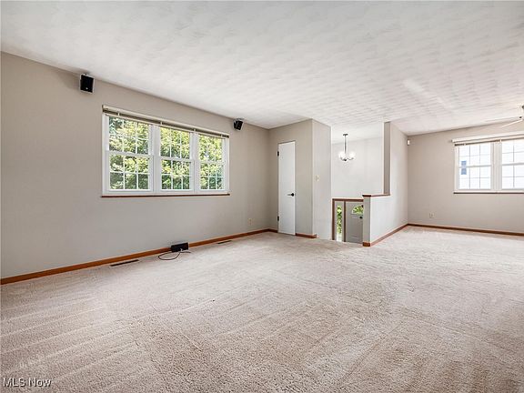 3rd image of 109 Nelson Ave