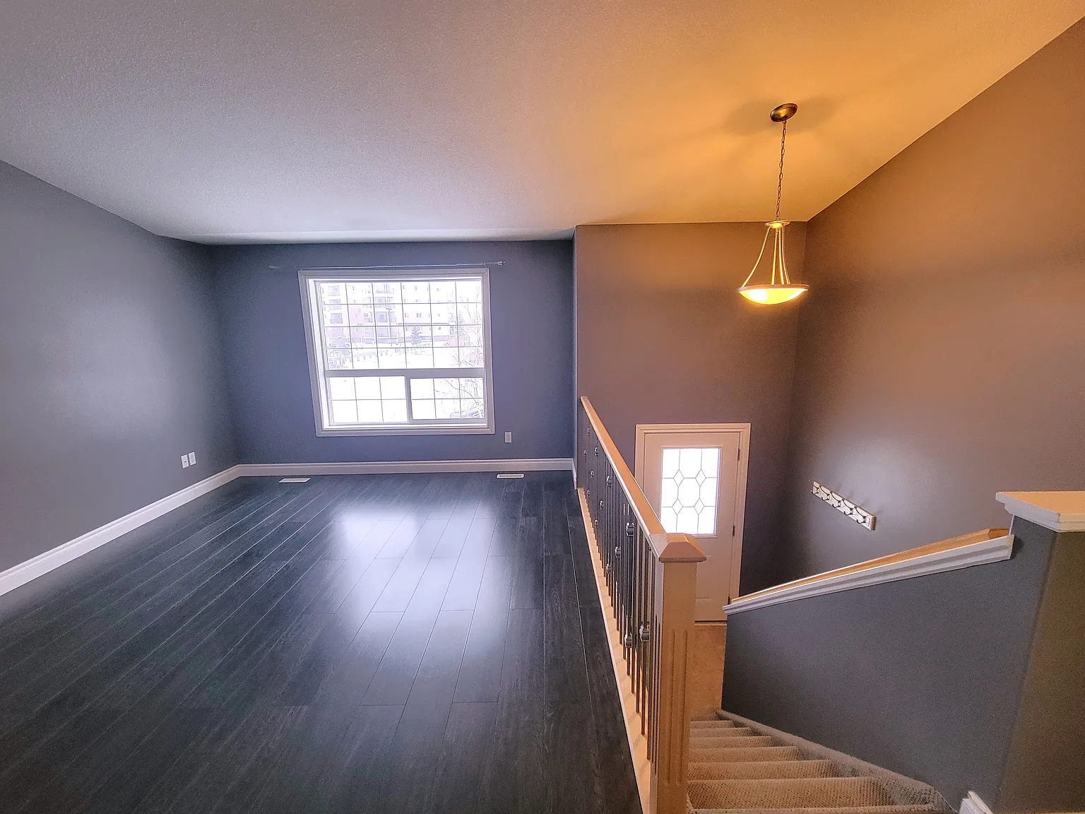 Beautiful 2 Bedroom, 1.5 Bath Condo — Photo 4