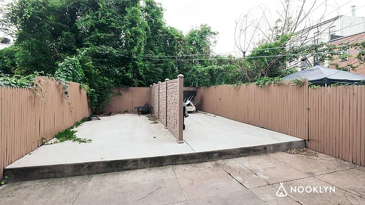 Rented by Nooklyn NYC LLC | media 34