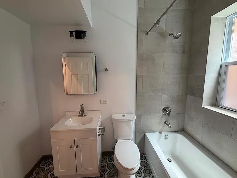 4739 N Kedvale Ave #1 — Photo 8