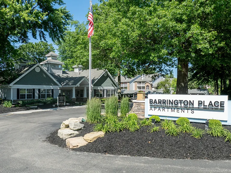 Barrington Place Apartments — Photo 3