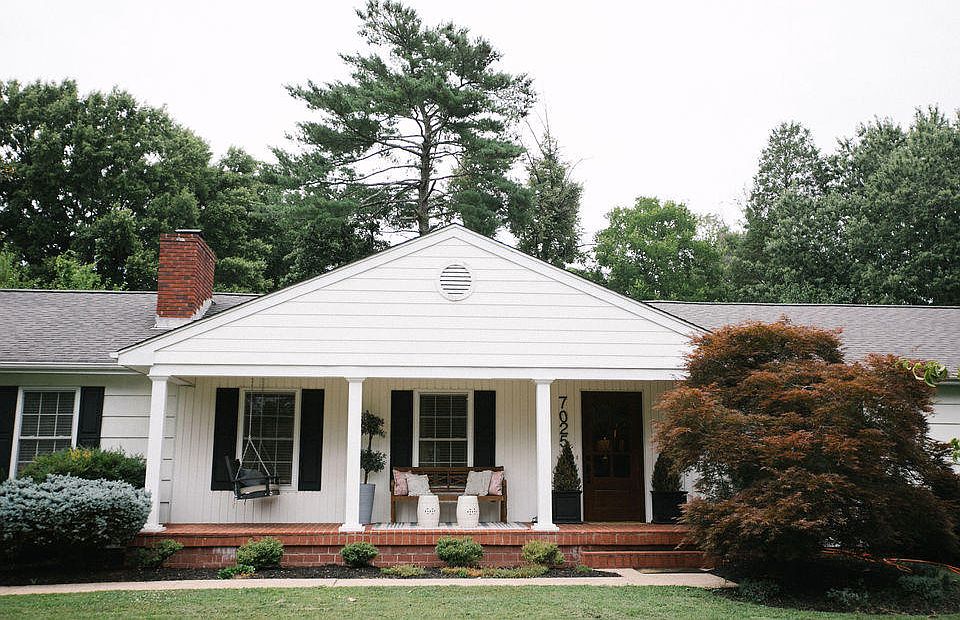 1st image of 7025 Gainesborough Dr