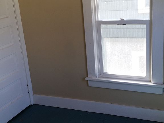 5th image of 113 E South St