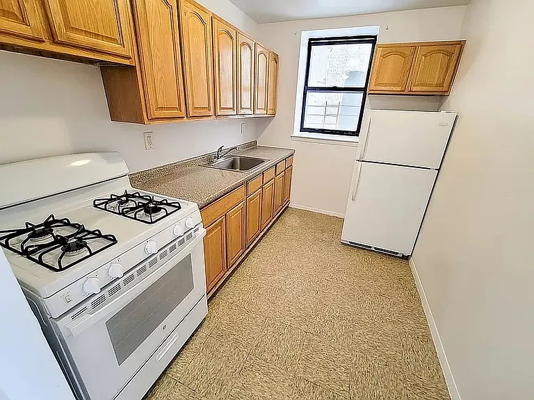 1358 Sheridan Ave #4D — Photo 5