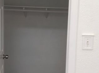 124 Racquet Club Dr, Compton, CA 90220