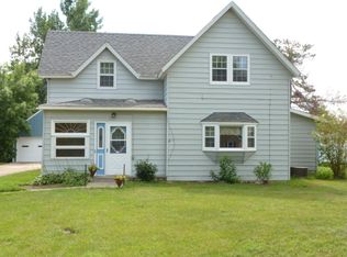 1157 River Rd, Windom, MN 56101