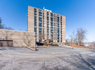 1800 7th St APT 10E, East Moline, IL