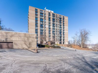 1800 7th St APT 10E, East Moline, IL, 61244